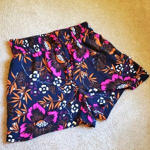 A New Day high waisted floral shorts with pockets- medium